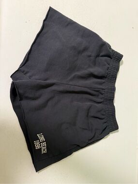 Divided Black Elastic Shorts - M